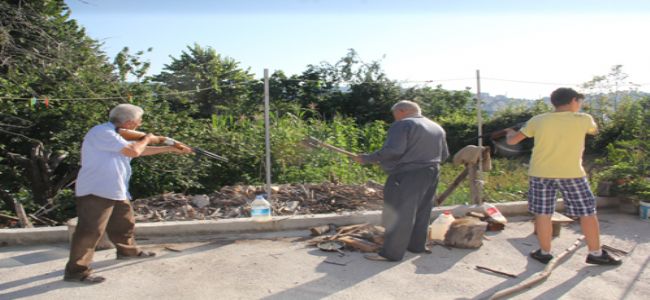 ALAPLI DA KÖYLÜLERİN YILAN NÖBETİ